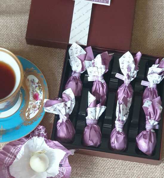 Фото №2 RABITOS Конфеты Инжир в белом шоколаде, начинка ганаш с клубникой (8 шт.) 142 г