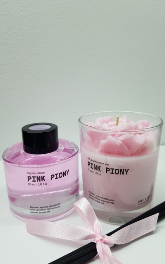 Фото №2 SMELL&SMILE Подарочный набор с аромадиффузором и аромасвечой "Розовый пион"