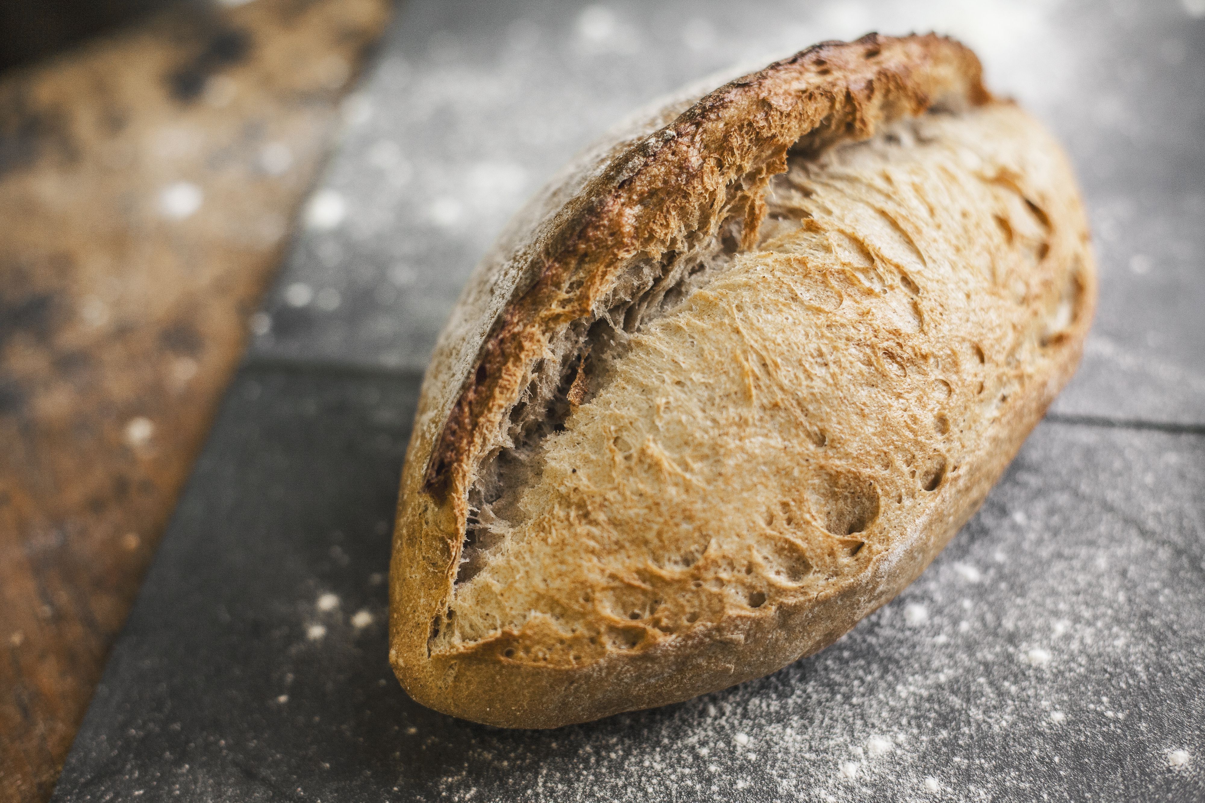 Sasha Bread Bakery Hleb Pshenichnyj Celnozernovoj Na Zakvaske 430 G Kupit V Internet Magazine Organikmarket Po Cene 184 Rub