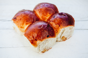 фото SASHA BREAD BAKERY Булочка сдобная с изюмом 90 г