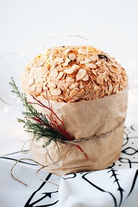 фото SASHA BREAD BAKERY Панетонне с цукатами и шоколадом 550 г